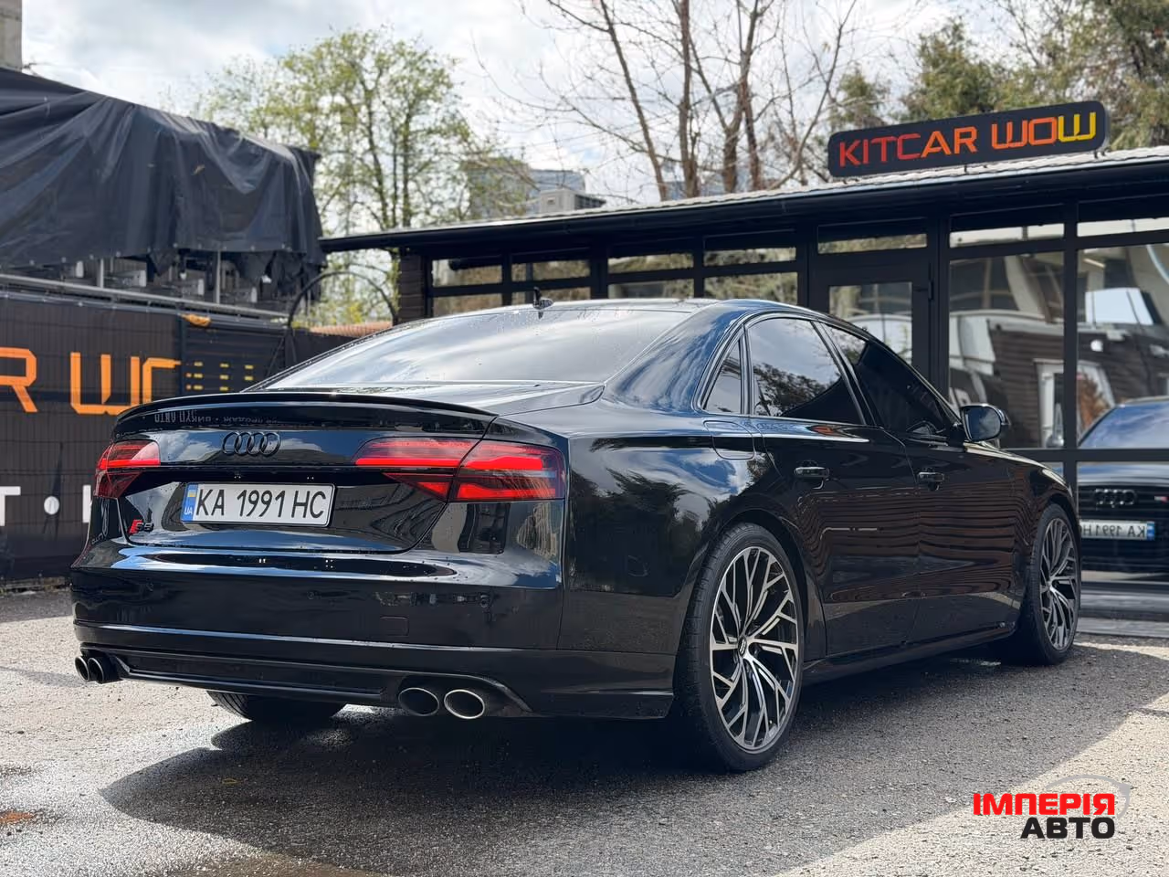 Audi S8 - фото 6