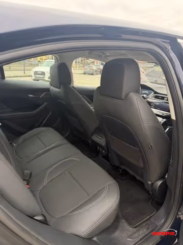 Jaguar I-Pace - фото 12