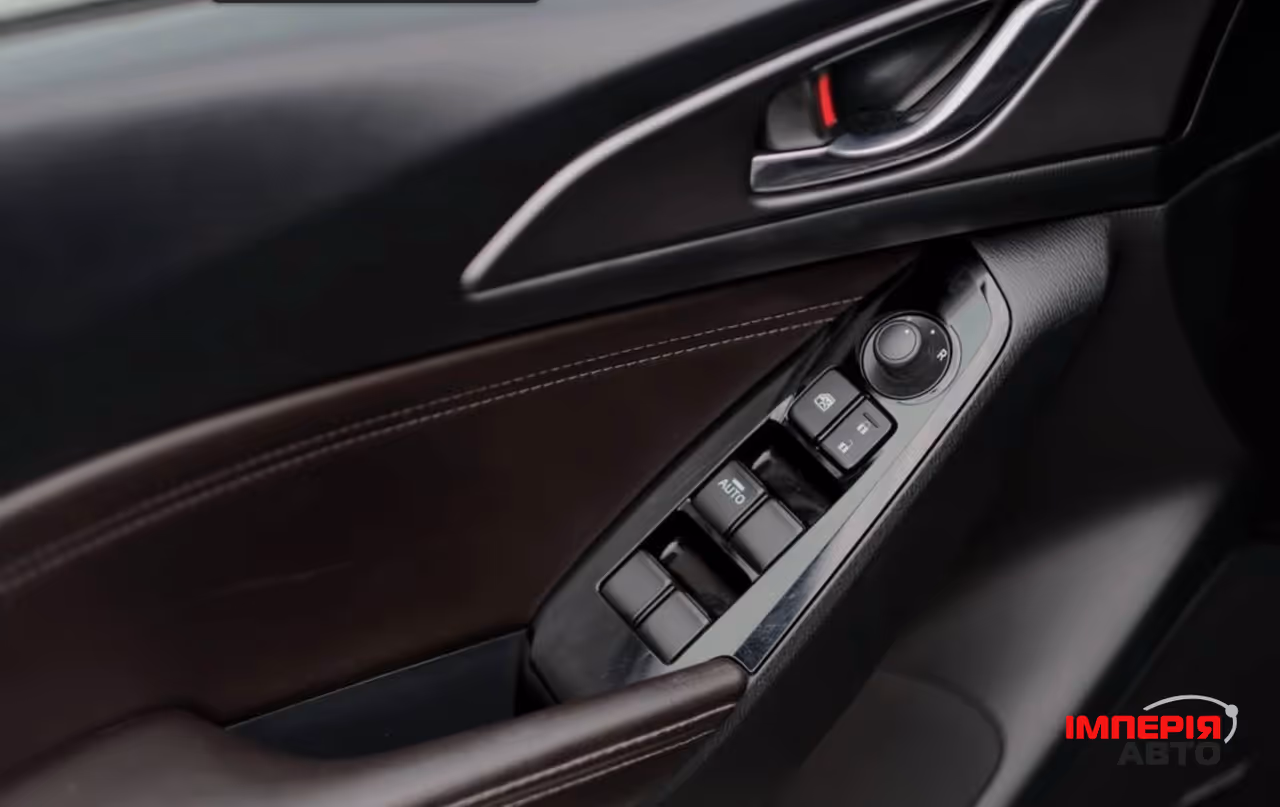 Mazda 3 - фото 54
