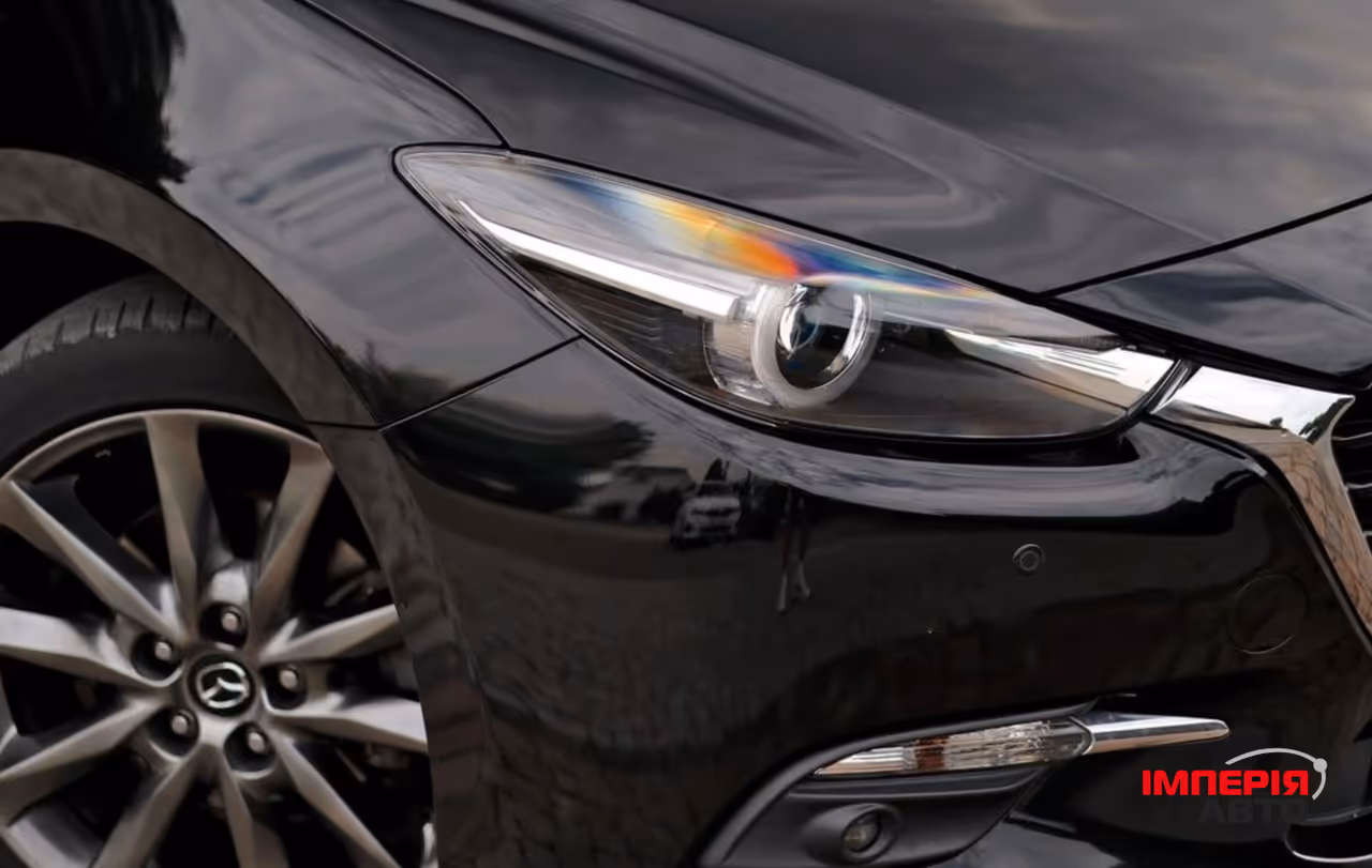 Mazda 3 - фото 9