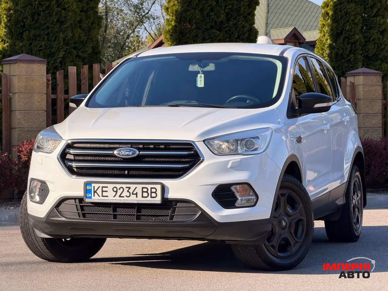Ford Kuga - фото 2