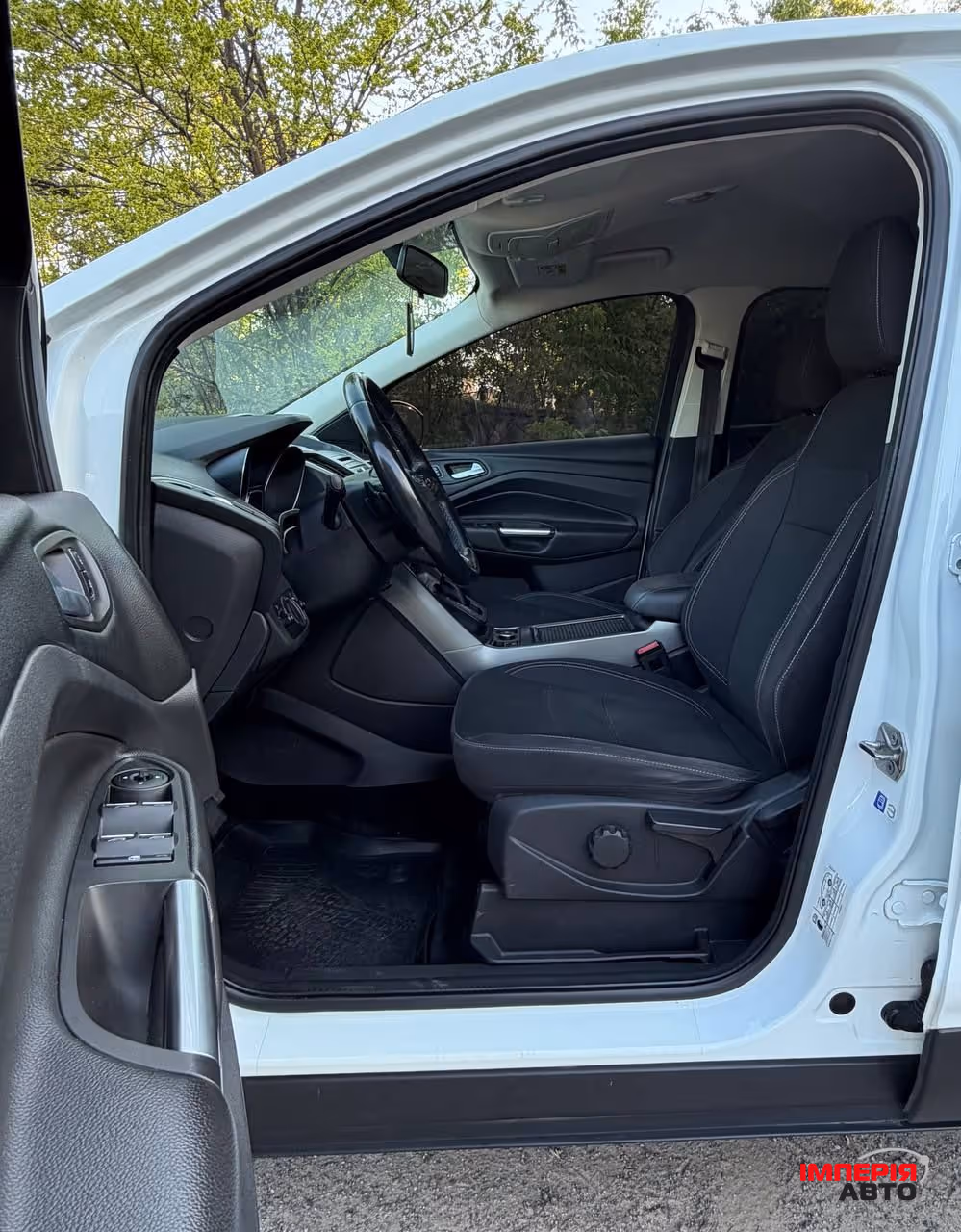 Ford Kuga - фото 18