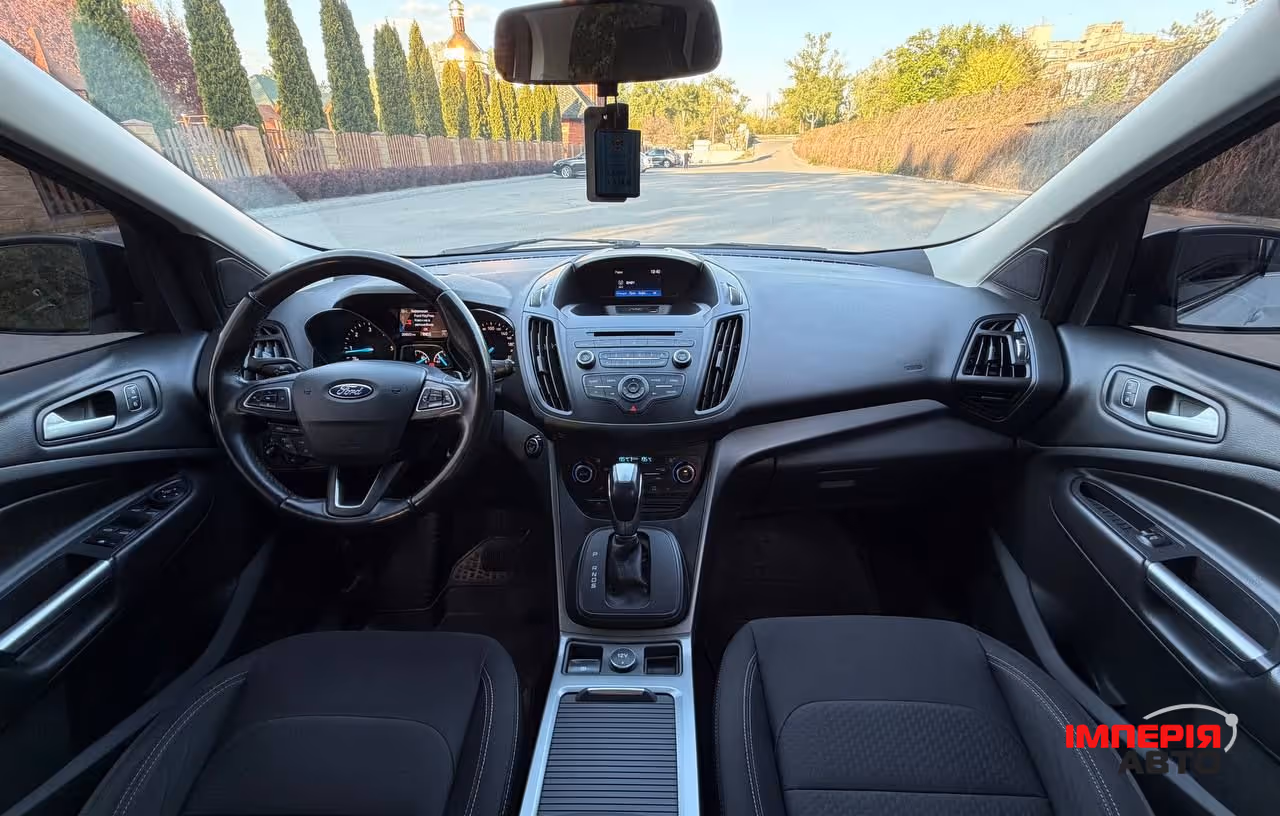 Ford Kuga - фото 14