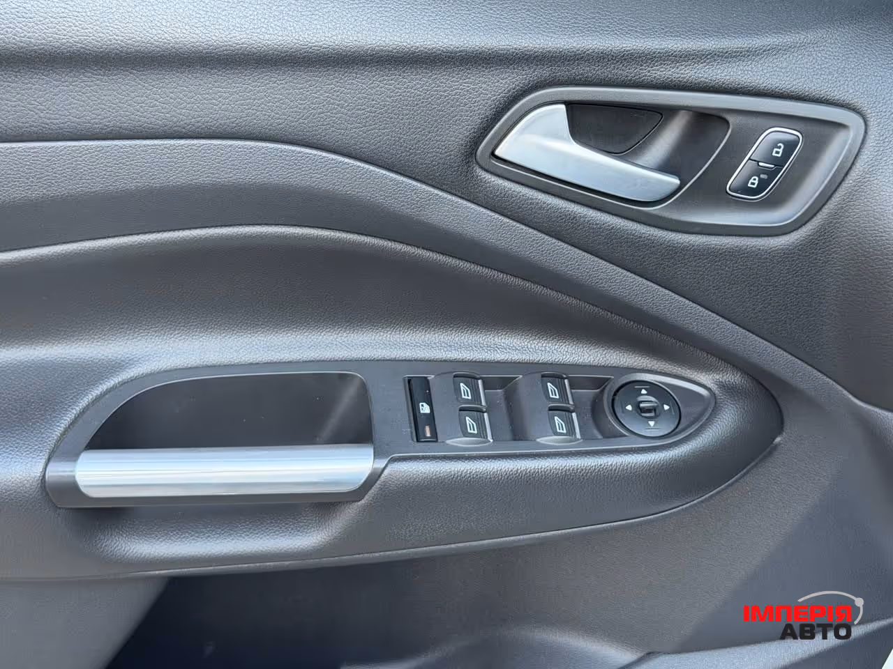 Ford Kuga - фото 19