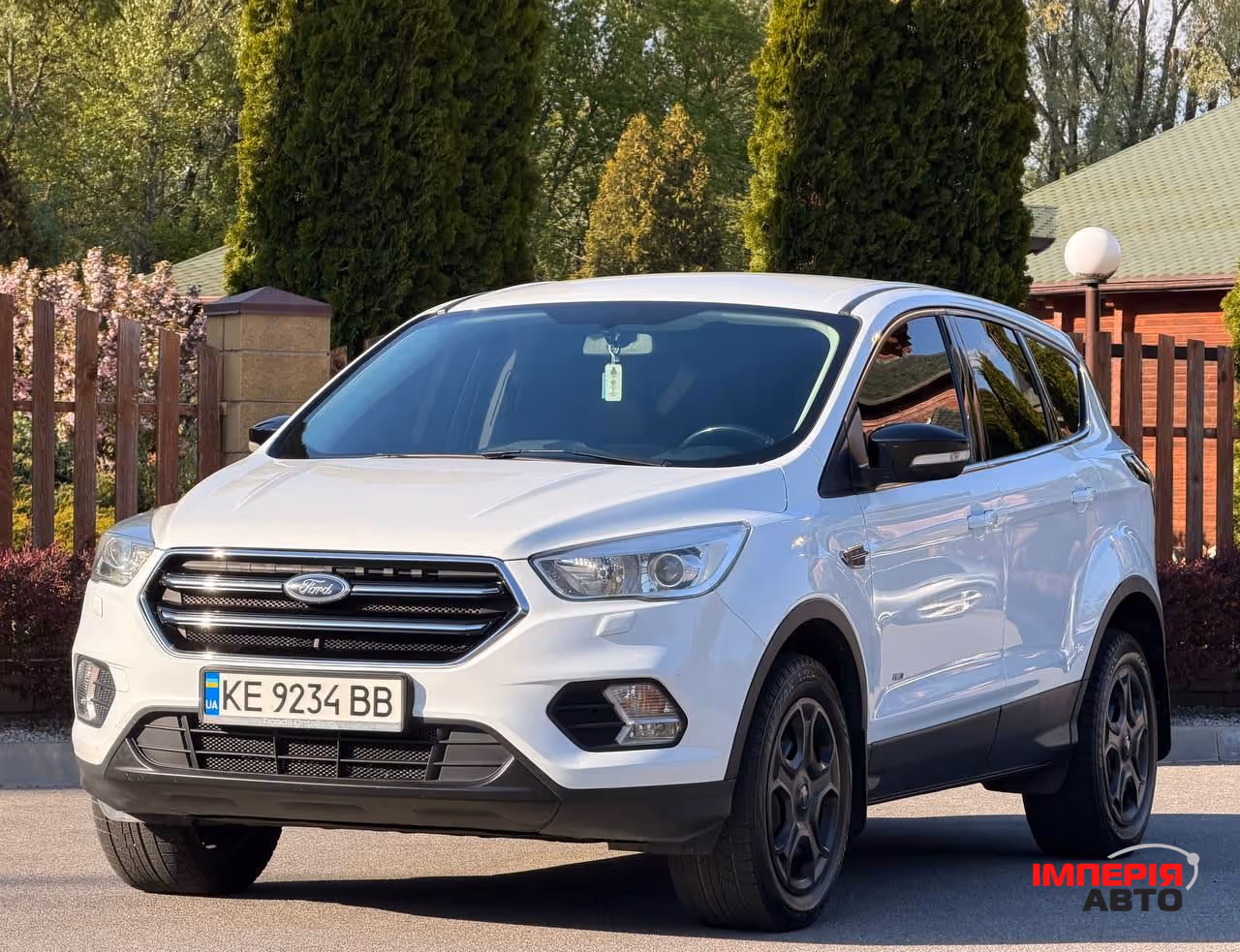 Ford Kuga - фото 3