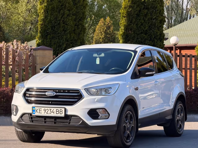 Ford Kuga - фото 3