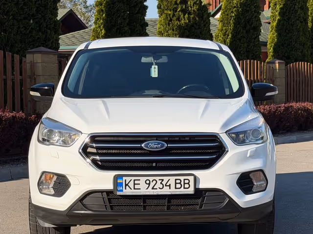 Ford Kuga - фото 4