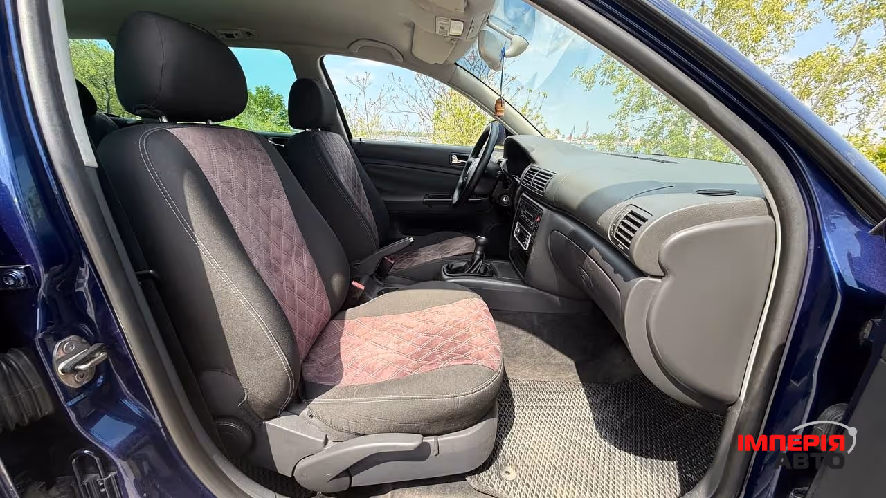 Volkswagen Passat - фото 19