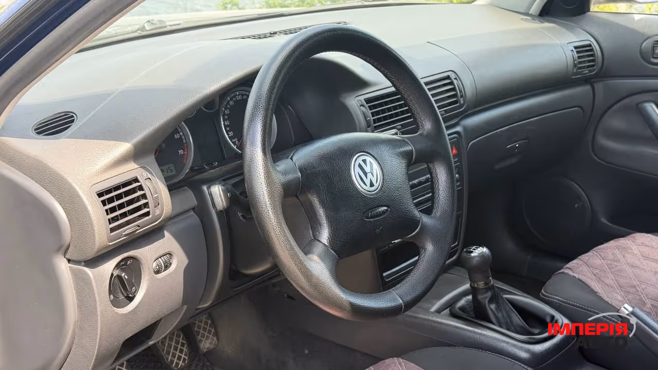 Volkswagen Passat - фото 12