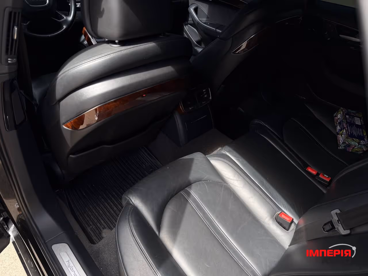 Audi A8 - фото 9