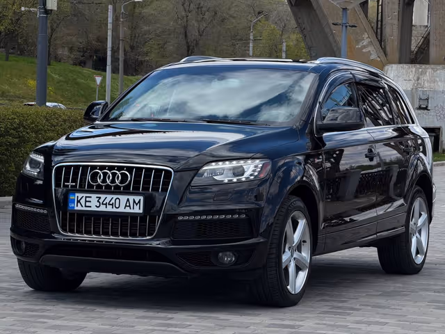 Audi Q7 - фото 3