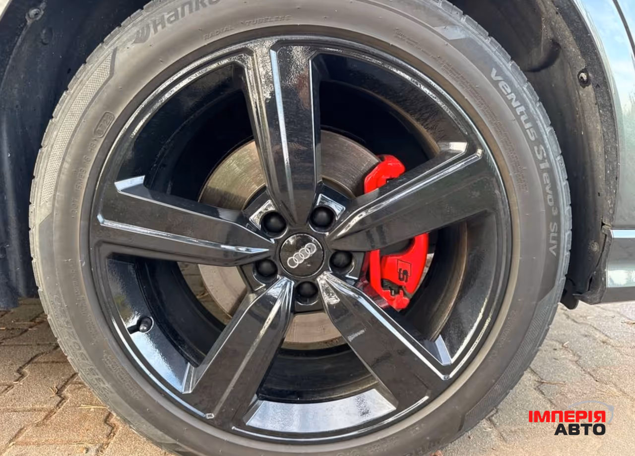 Audi Q3 - фото 22