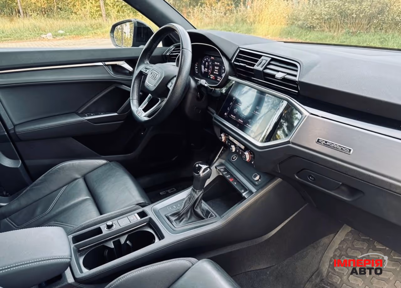 Audi Q3 - фото 14