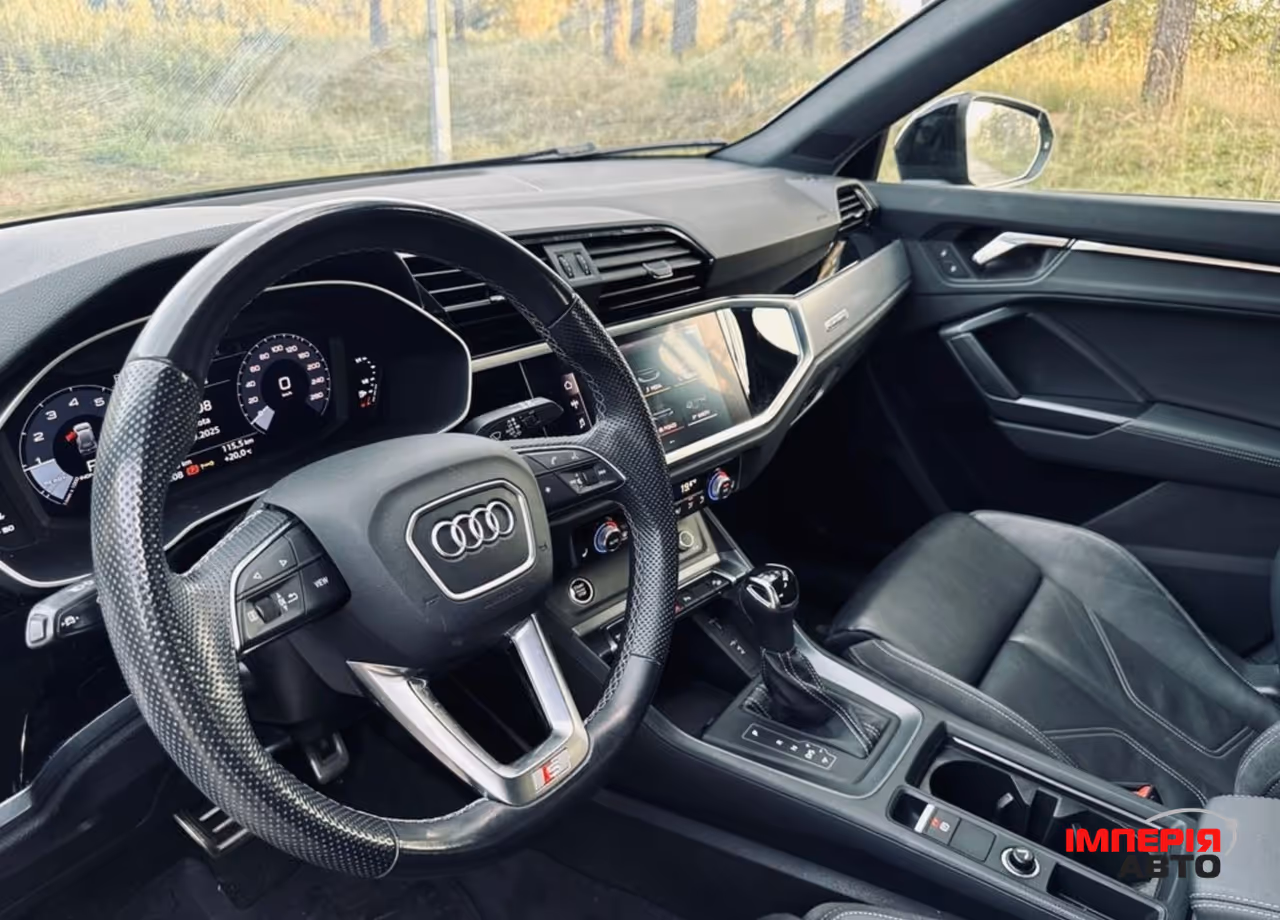 Audi Q3 - фото 18