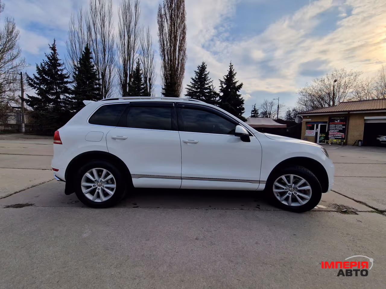 Volkswagen Touareg - фото 3