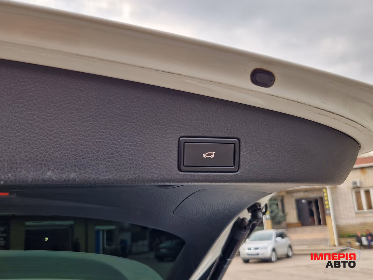 Volkswagen Touareg - фото 27
