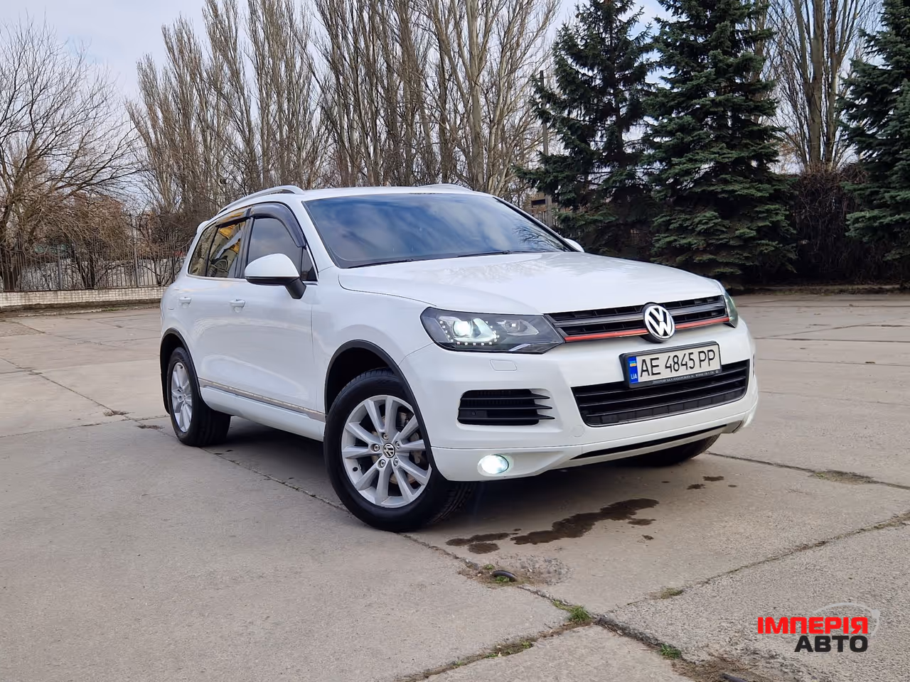 Volkswagen Touareg - фото 8