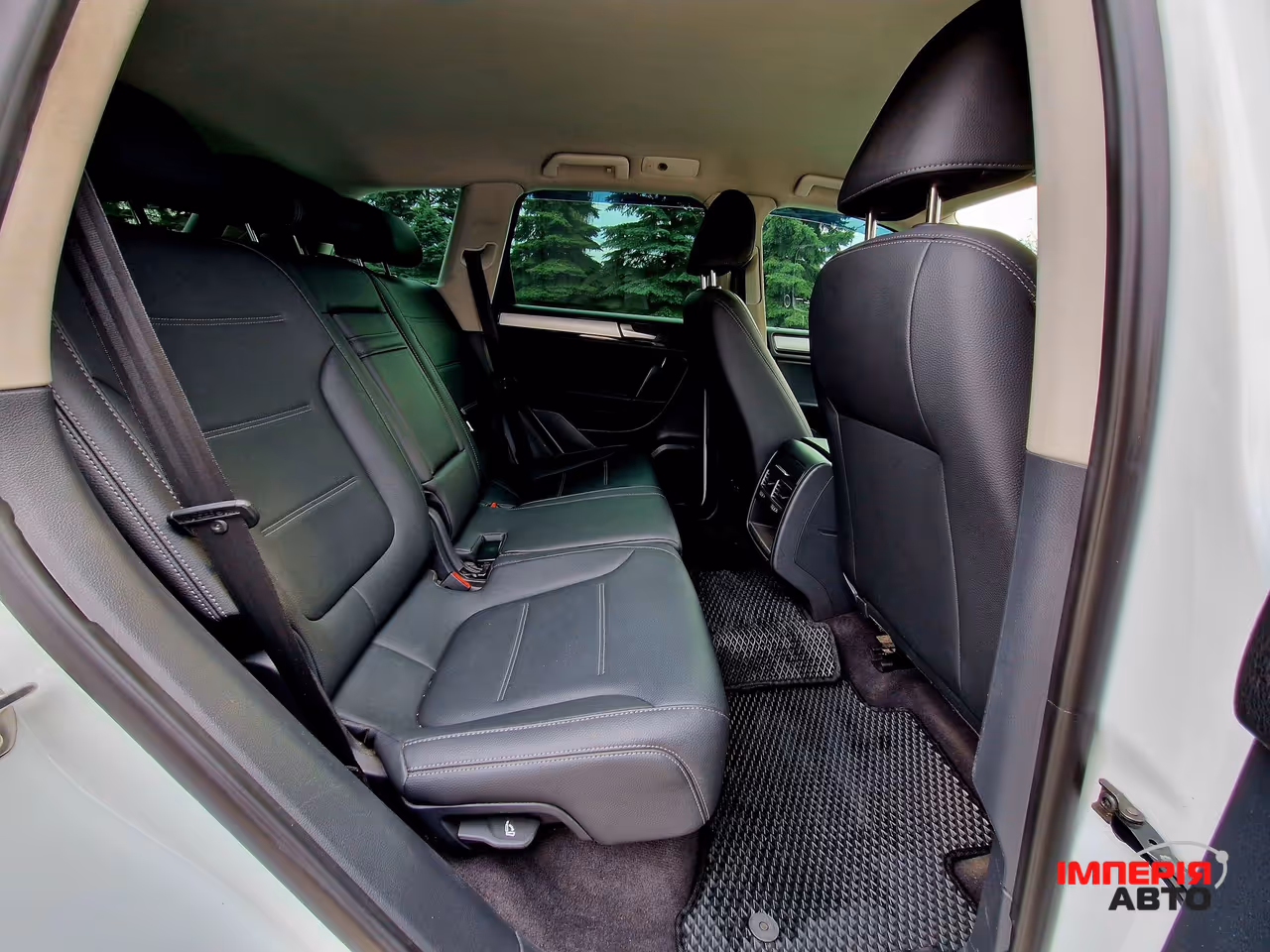 Volkswagen Touareg - фото 23