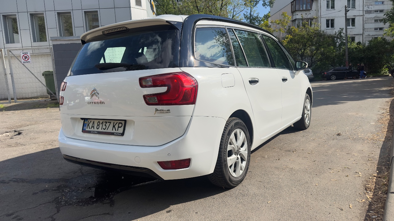 Citroen C4 Picasso - фото 1