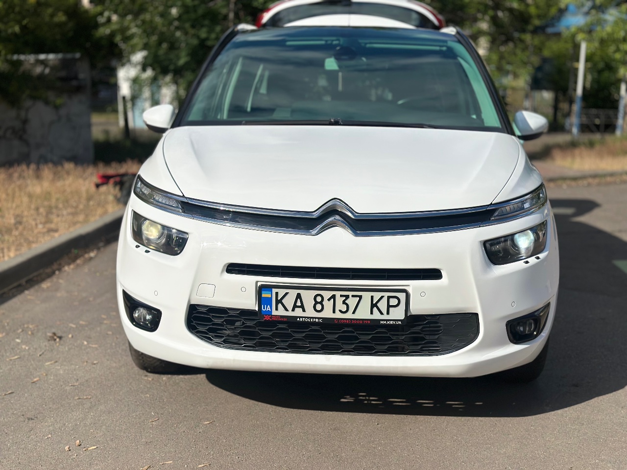 Citroen C4 Picasso - фото 8