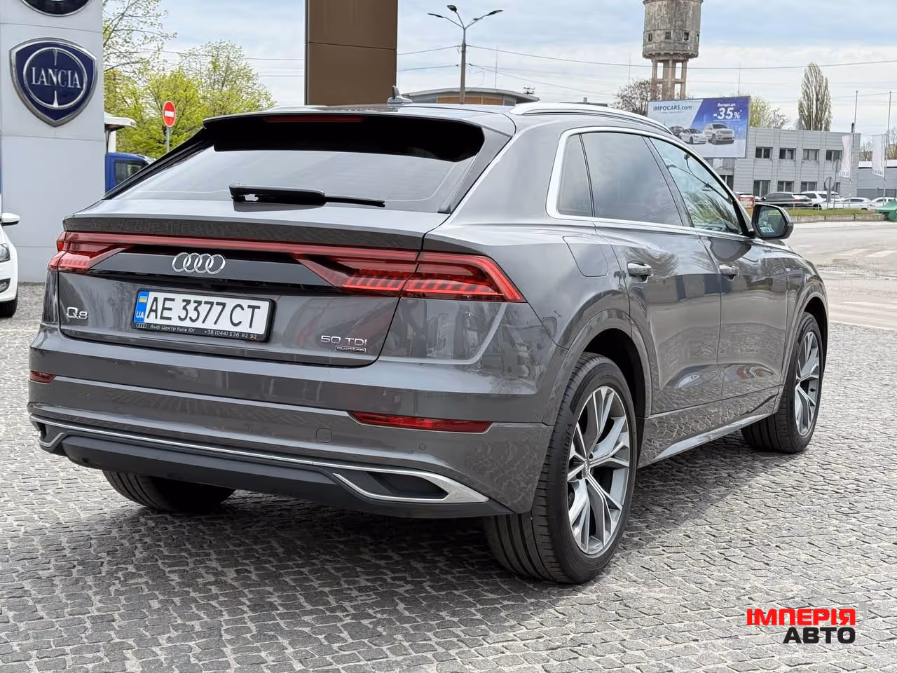 Audi Q8 - фото 4