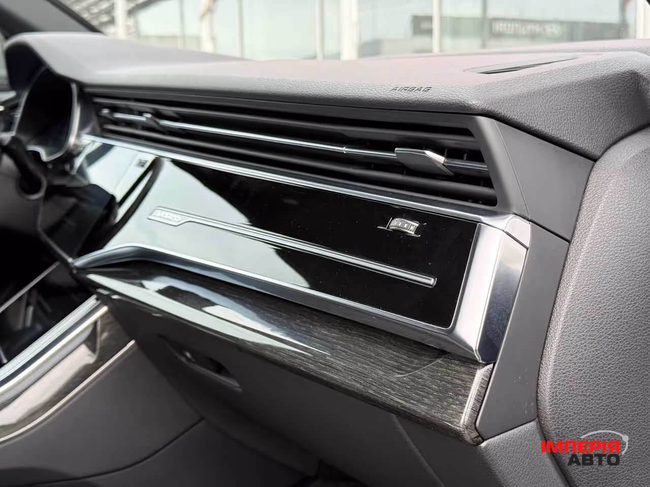 Audi Q8 - фото 17