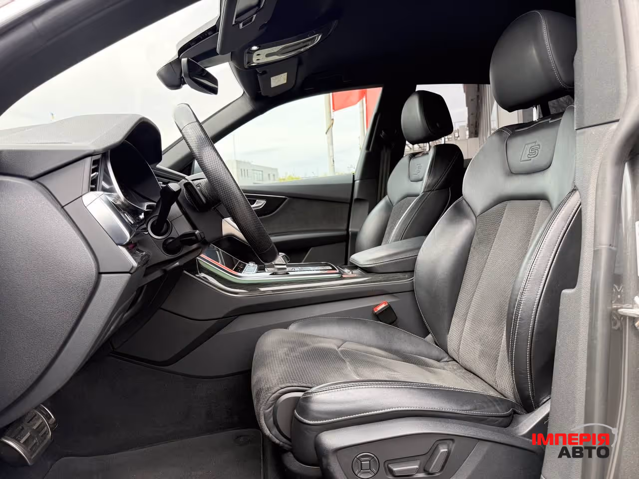 Audi Q8 - фото 15