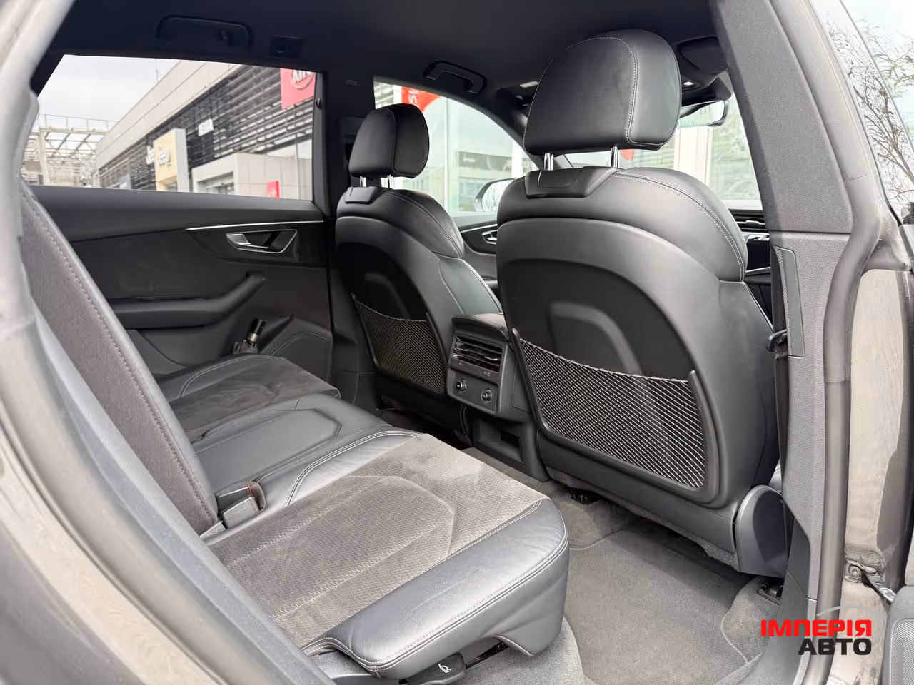 Audi Q8 - фото 18