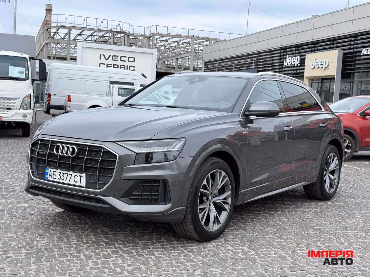 Audi Q8 - фото 1