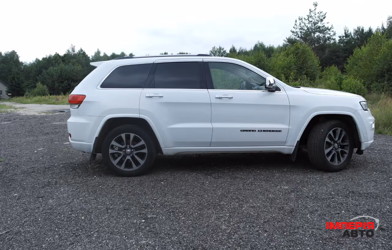 Jeep Grand Cherokee - фото 8