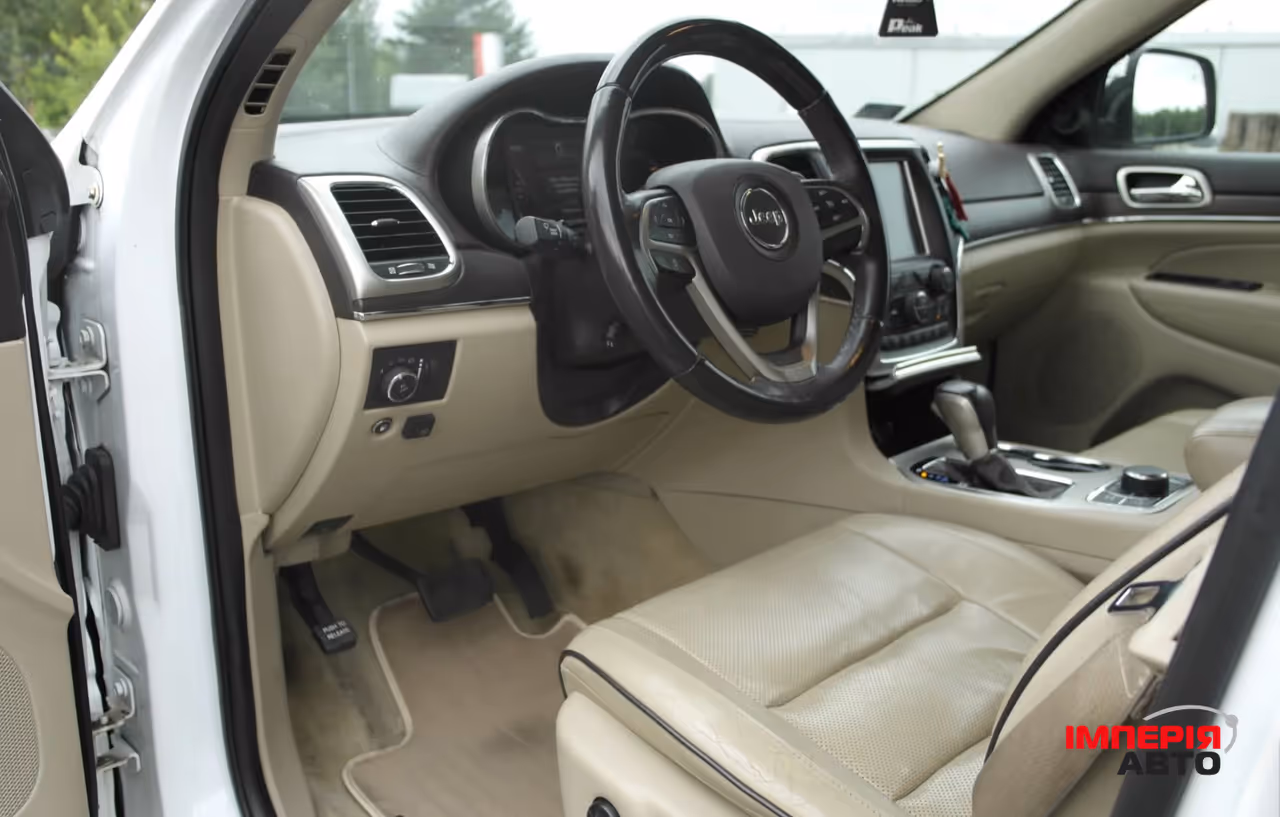 Jeep Grand Cherokee - фото 12