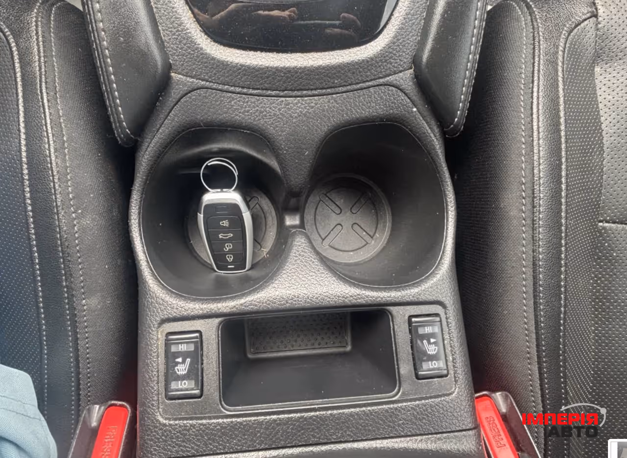 Nissan Rogue - фото 12