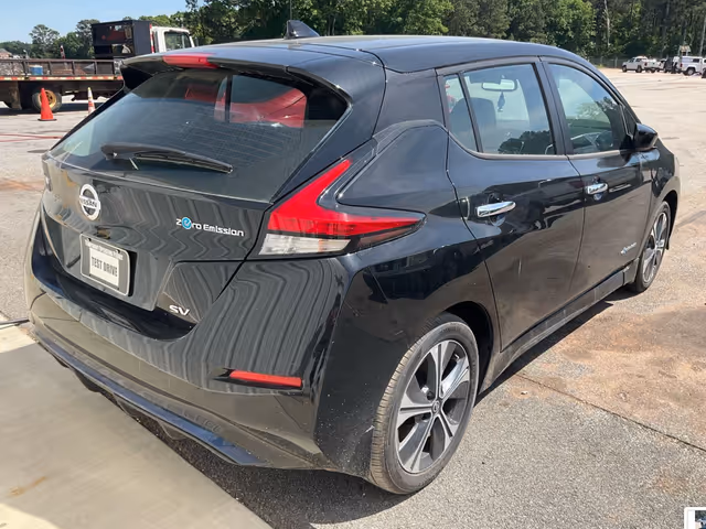 Nissan Leaf - фото 4