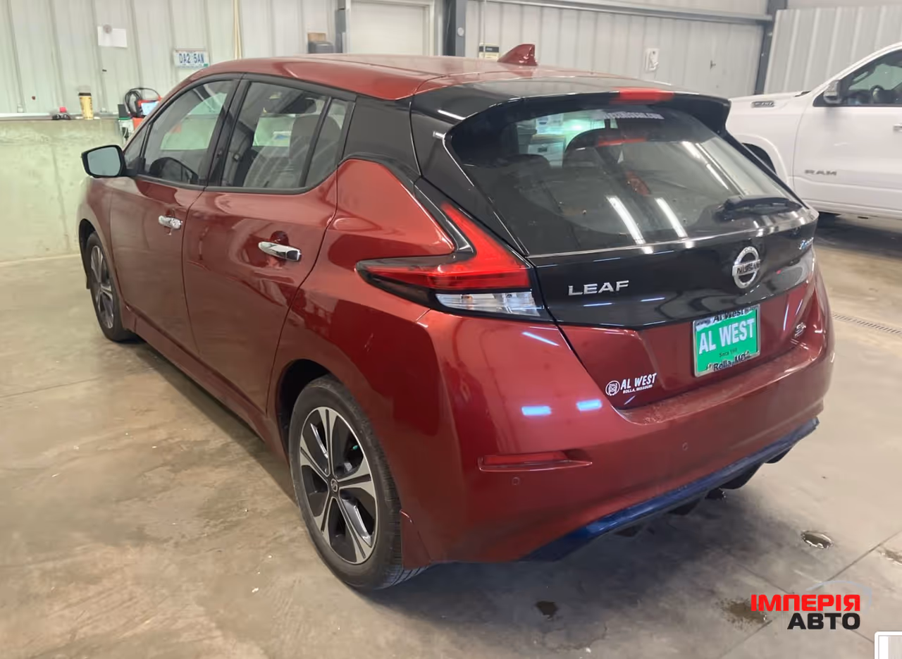 Nissan Leaf - фото 4