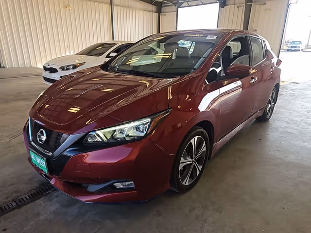 Nissan Leaf - фото 1