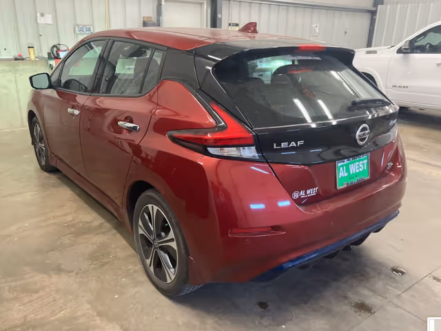 Nissan Leaf - фото 4
