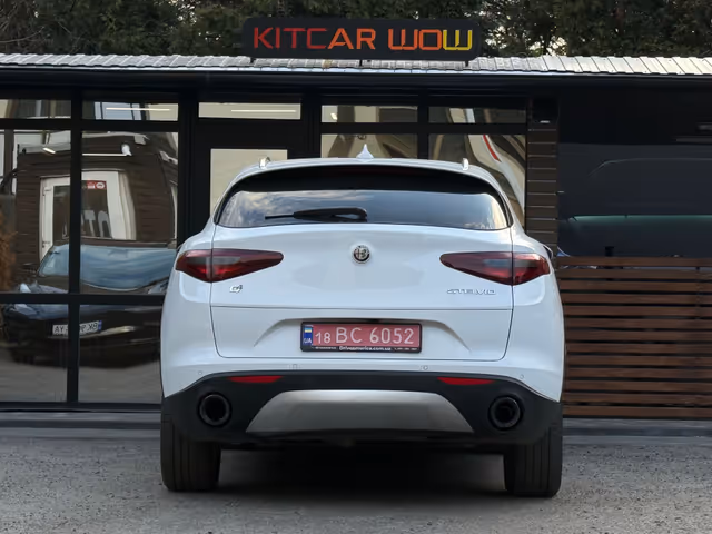 Alfa Romeo Stelvio - фото 4