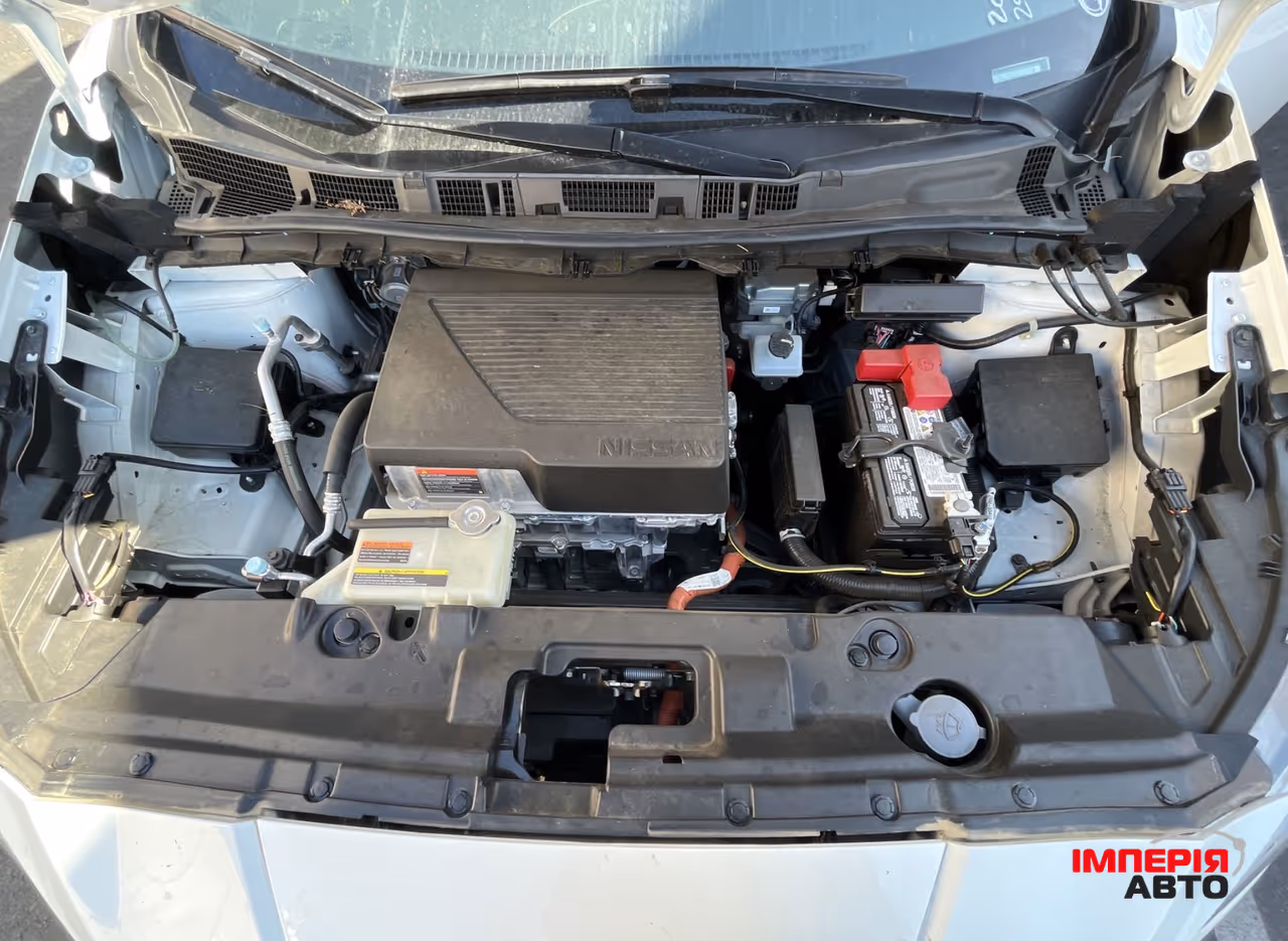 Nissan Leaf - фото 14