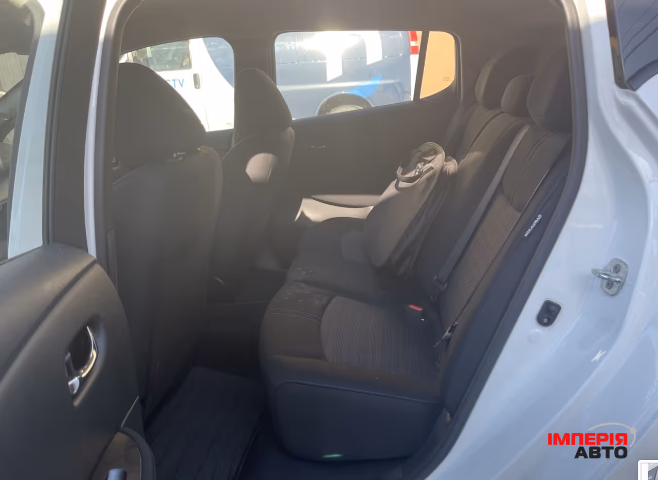 Nissan Leaf - фото 12