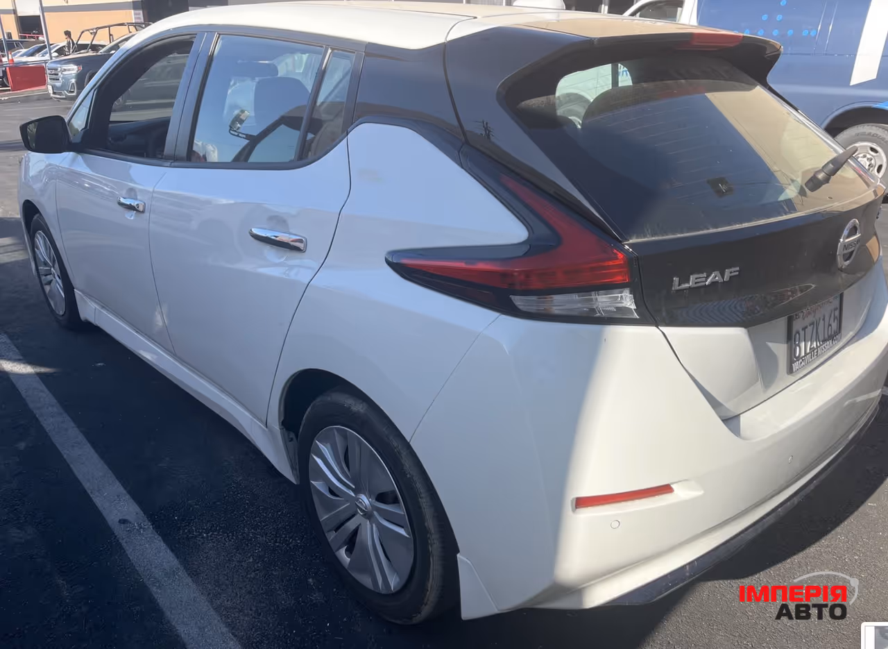Nissan Leaf - фото 8