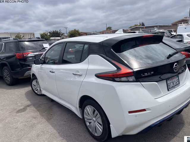 Nissan Leaf - фото 3
