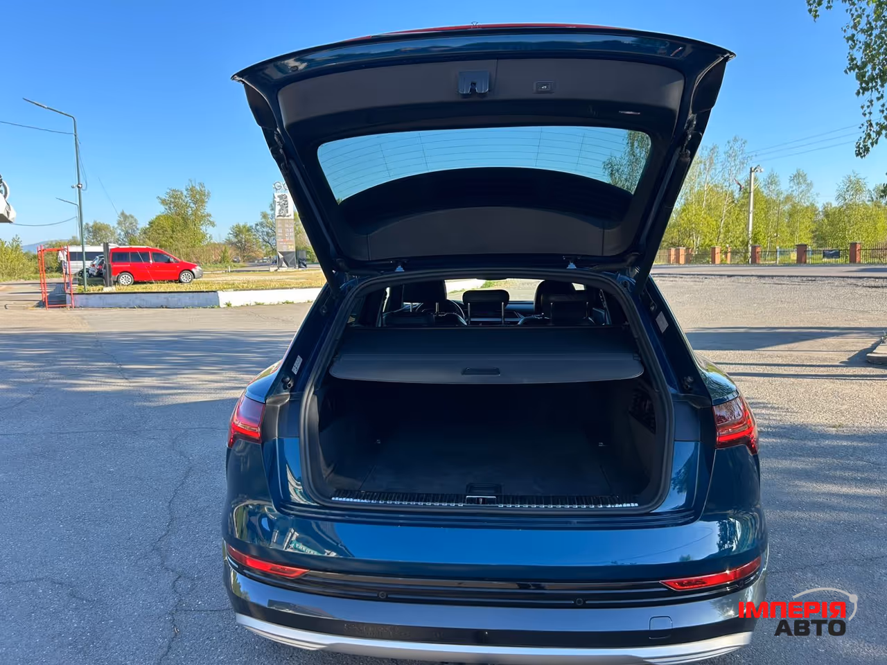 Audi e-tron - фото 33