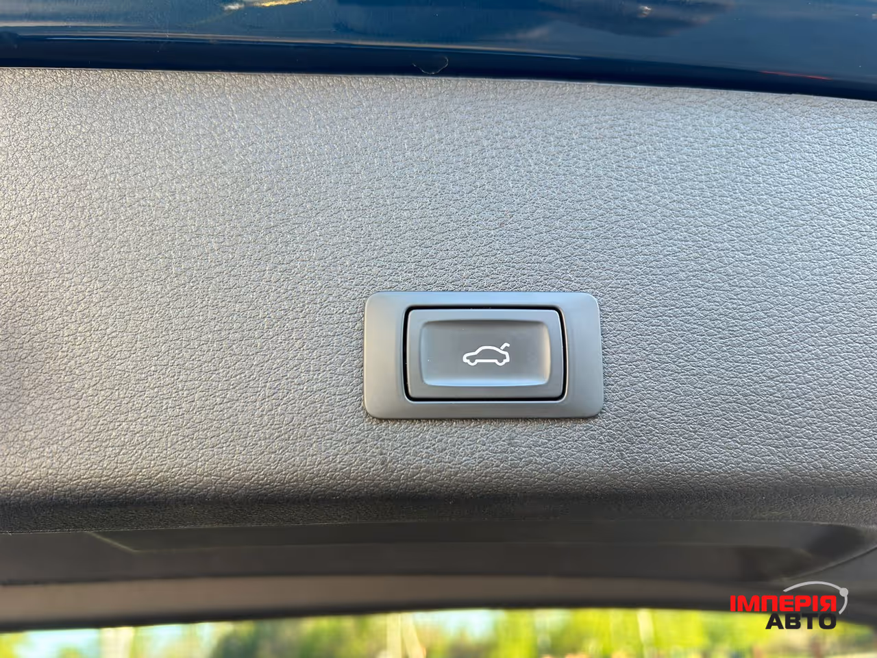 Audi e-tron - фото 37