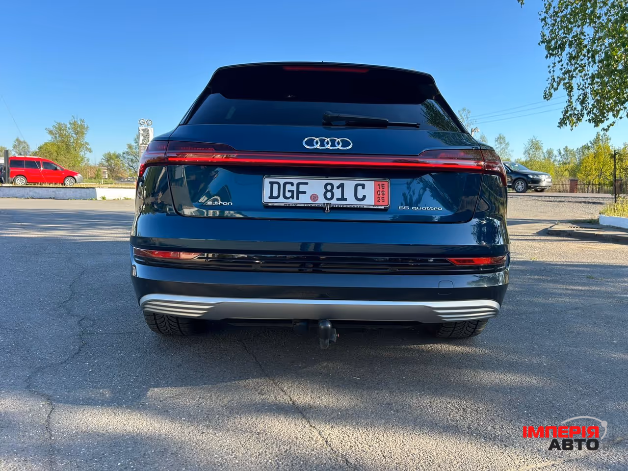 Audi e-tron - фото 4