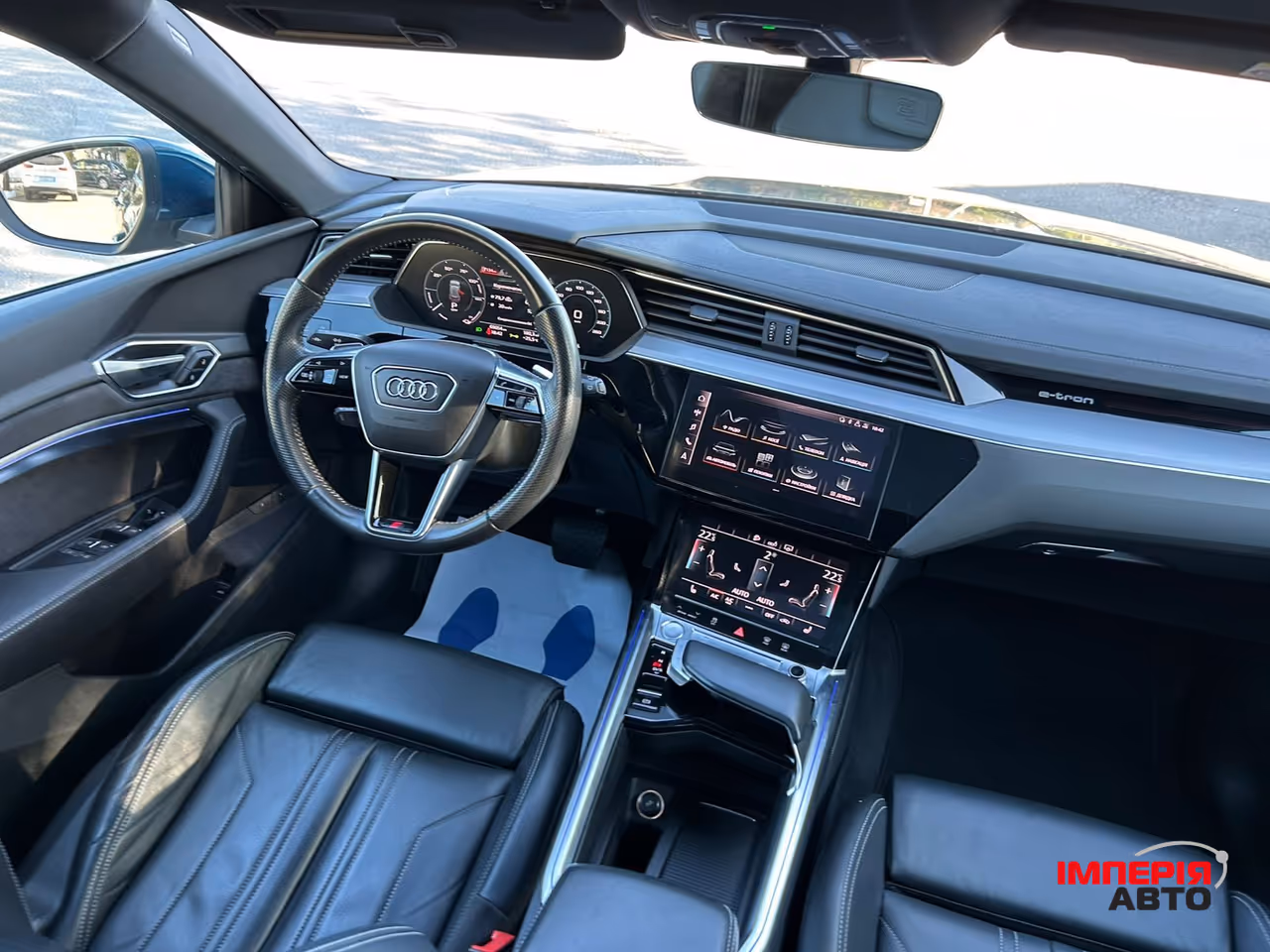 Audi e-tron - фото 13