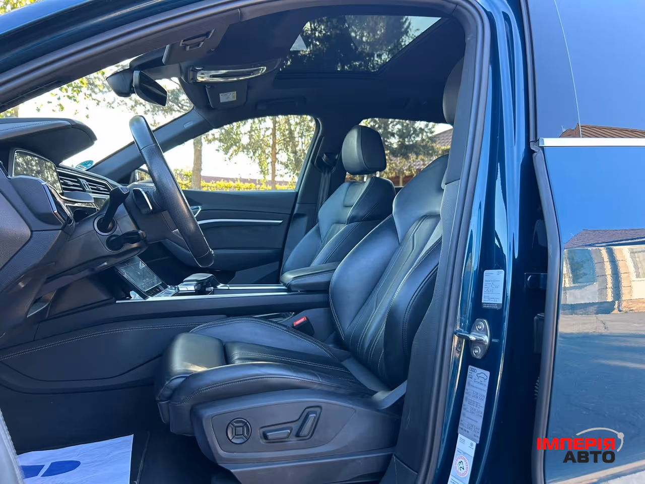 Audi e-tron - фото 23