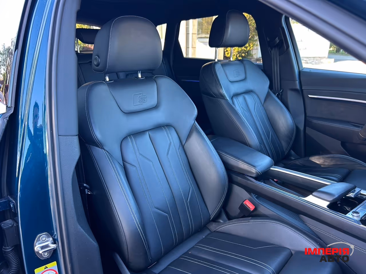 Audi e-tron - фото 14