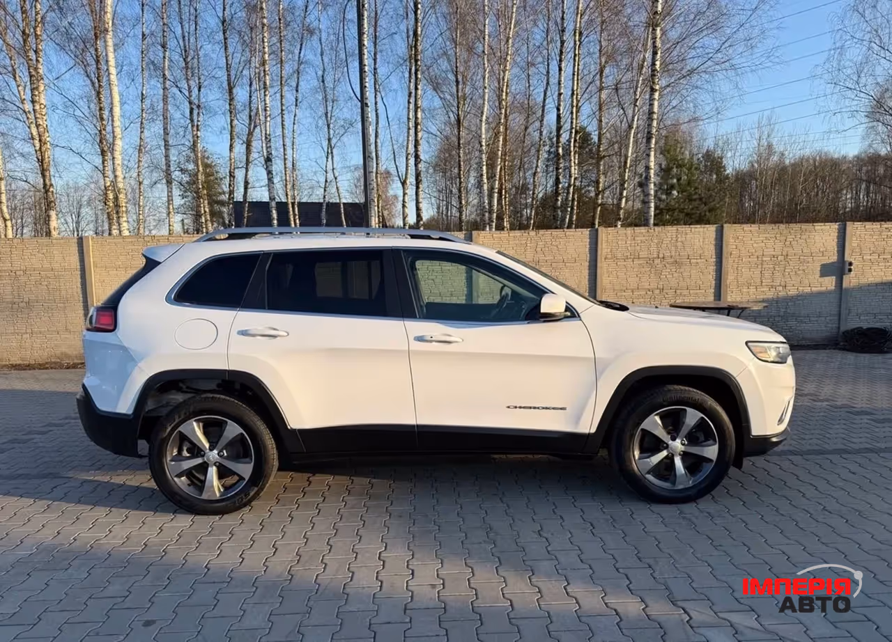 Jeep Cherokee - фото 5