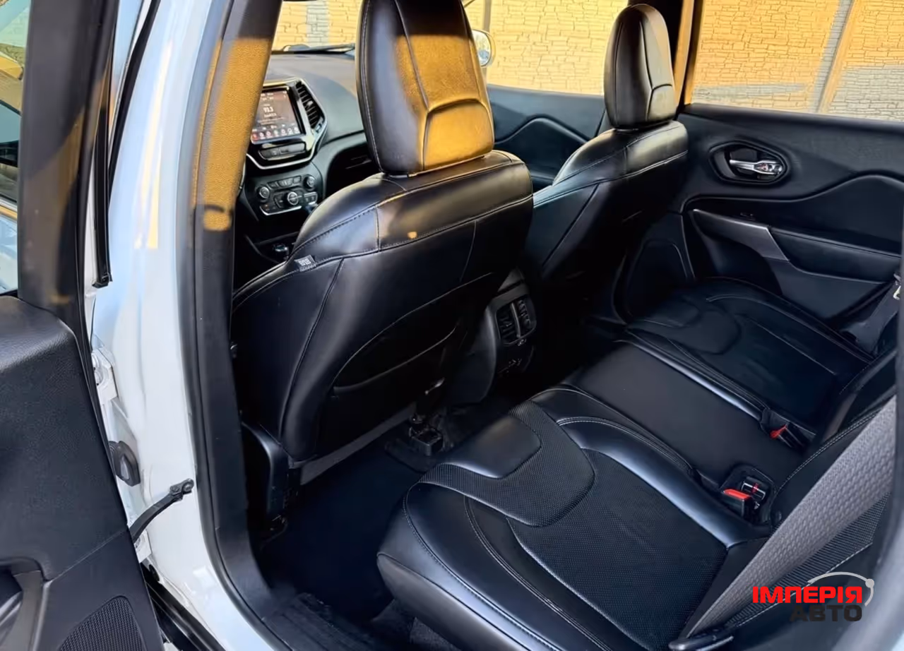 Jeep Cherokee - фото 19