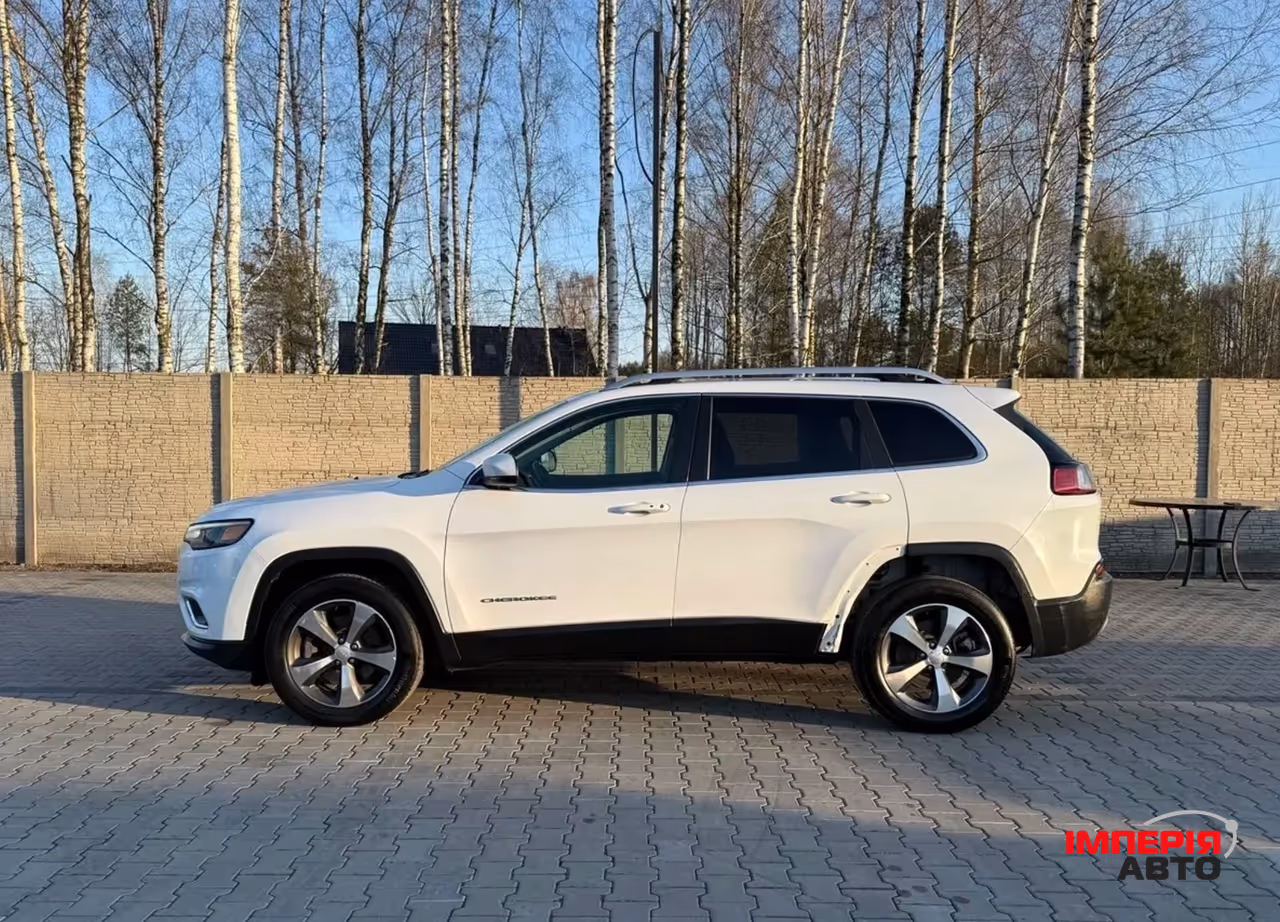 Jeep Cherokee - фото 6
